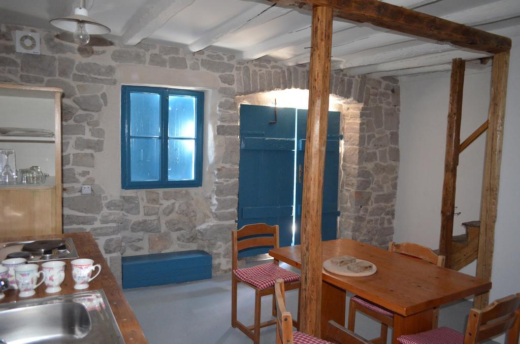 Holiday Home Tonci Водице Стая снимка